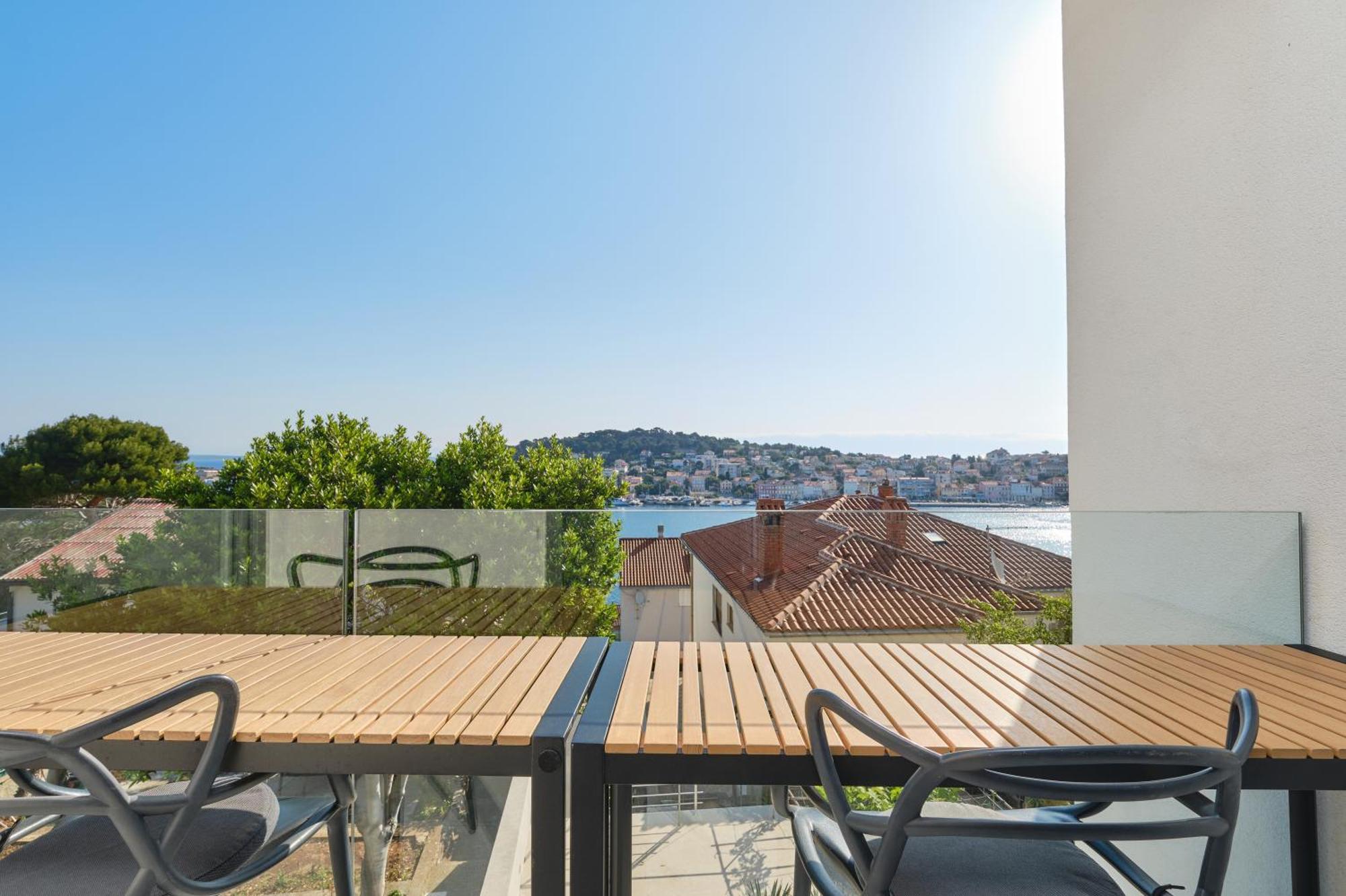 Design Apartments 3&4 Mali Lošinj Екстериор снимка