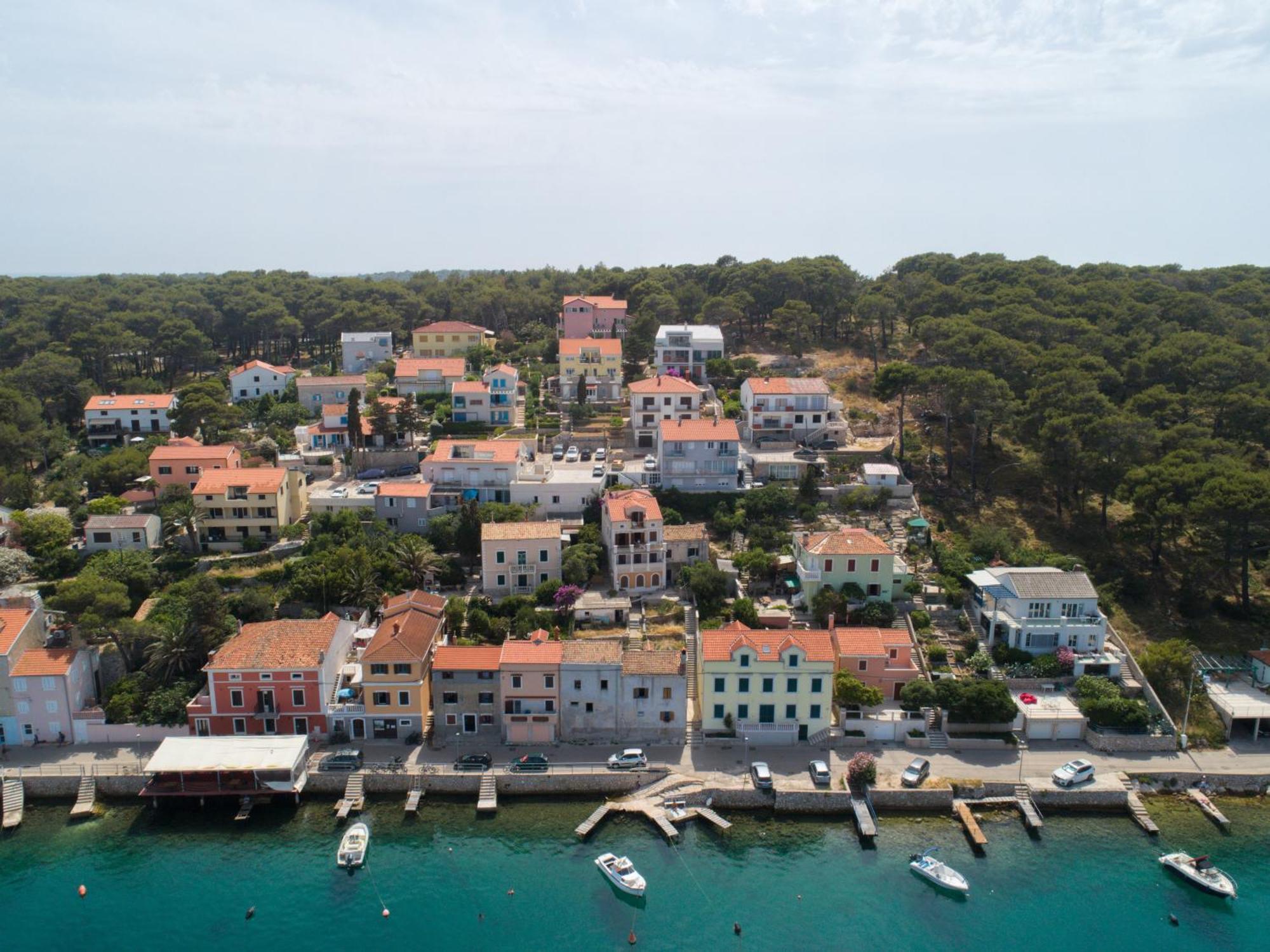 Design Apartments 3&4 Mali Lošinj Екстериор снимка